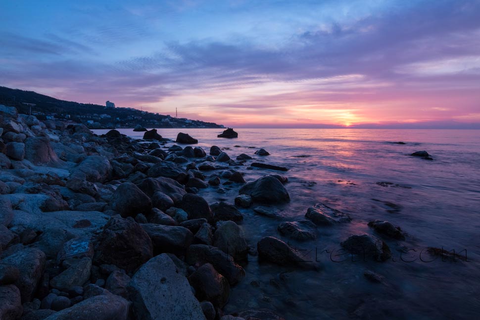 Крым, Симеиз, пляж Семашко возле гостиницы Ассоль